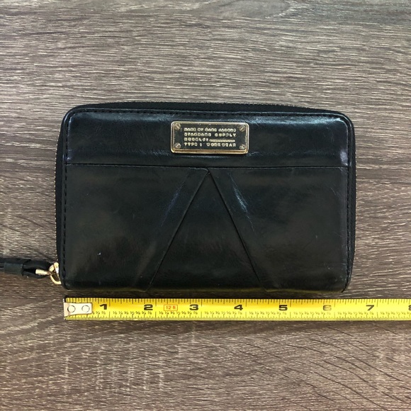 Marc by Marc Jacobs Black Leather Wallet - Picture 11 of 13